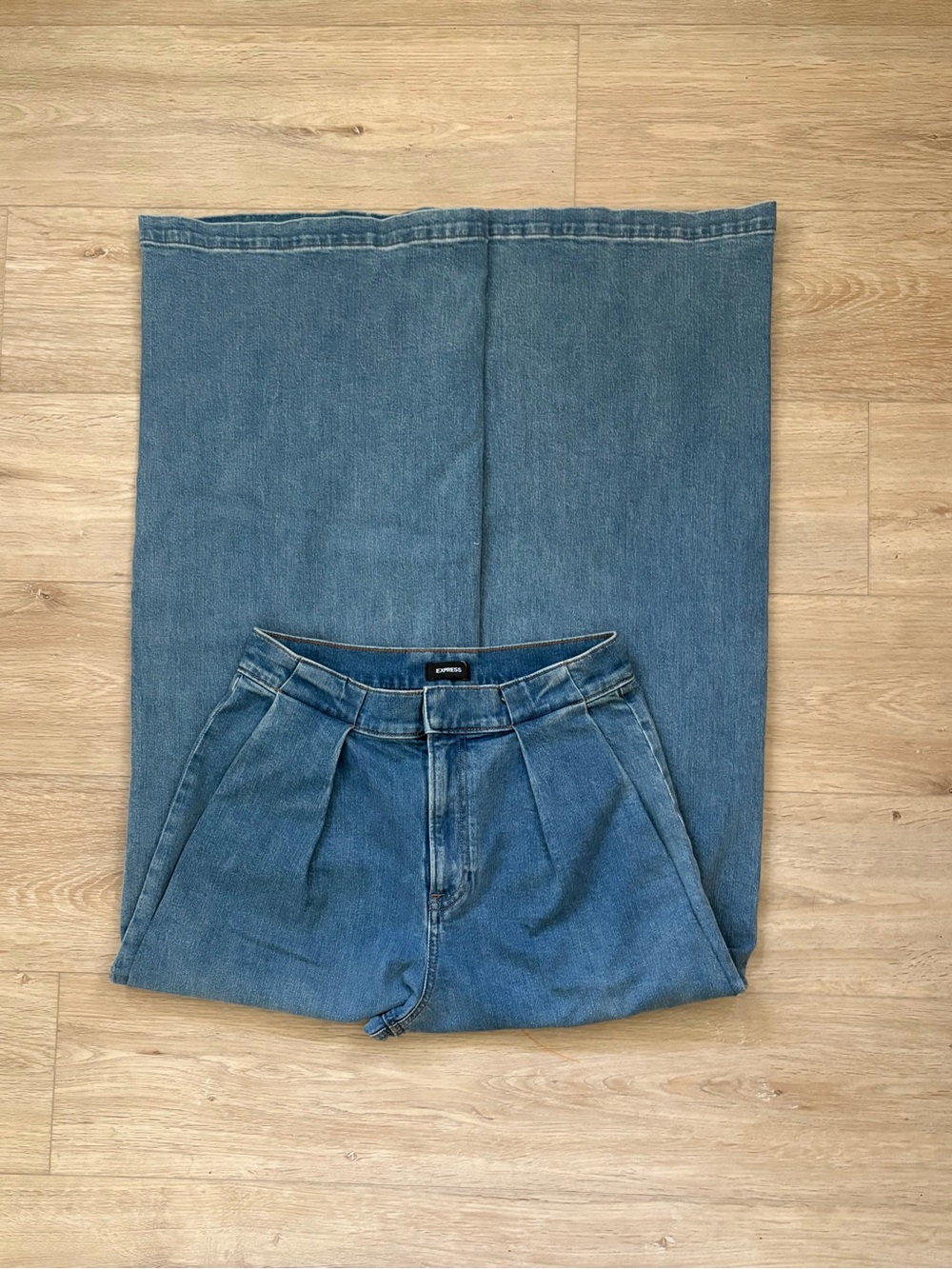 Express Y2K High Waisted Wide Leg Jeans